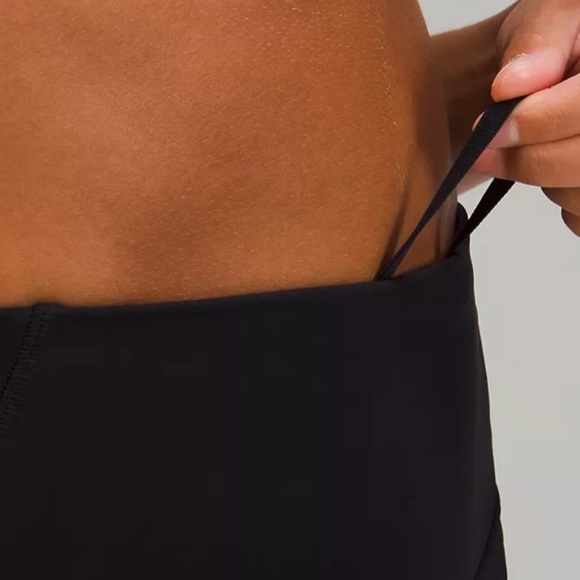 NWT Lululemon Base Pace High Rise 8” Short in Camo Deep Coal Multi. Size 4 - Picture 3 of 8